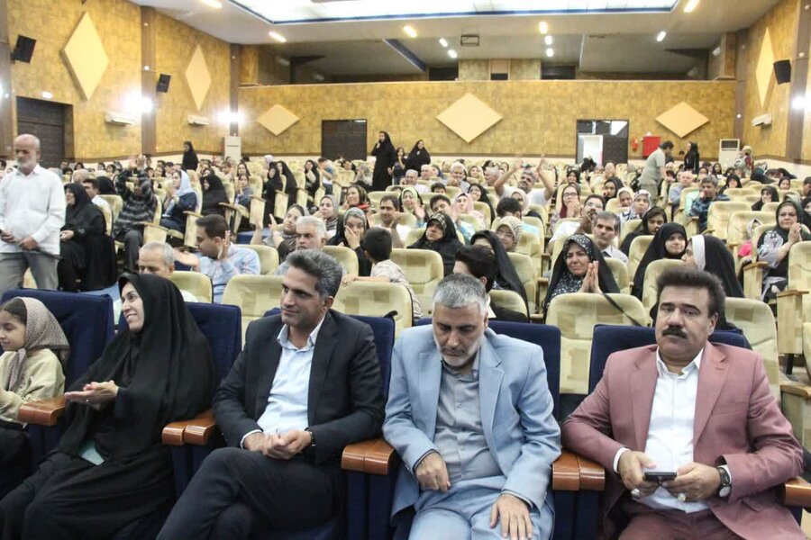 شبی پر از شور و همدلی؛ ‏سینما طوبی میبد میزبان جشنی به مناسبت روز جهانی عصای سفید شد