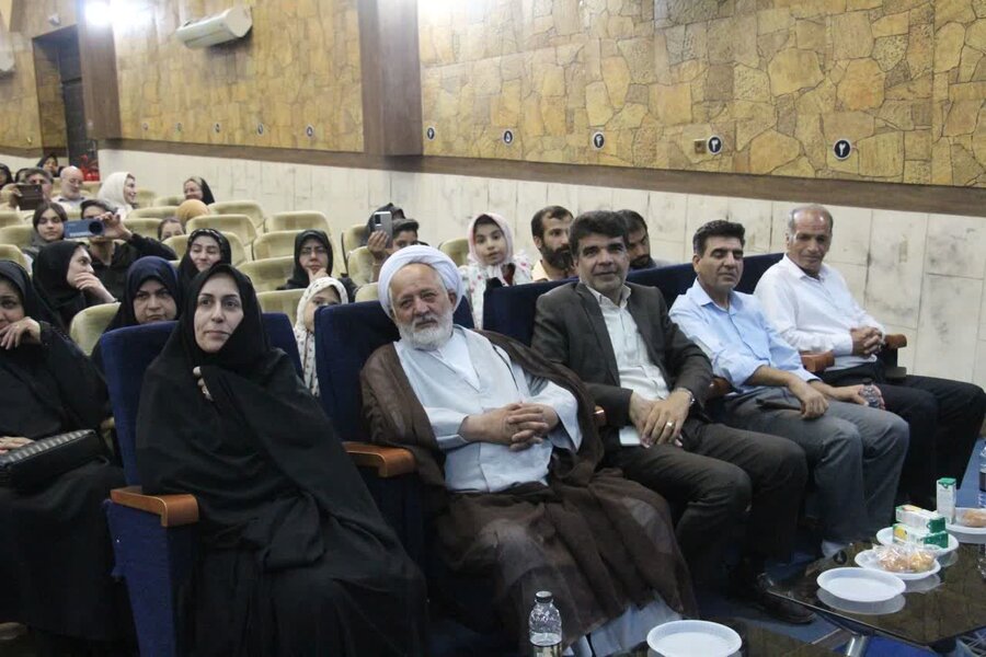 شبی پر از شور و همدلی؛ ‏سینما طوبی میبد میزبان جشنی به مناسبت روز جهانی عصای سفید شد