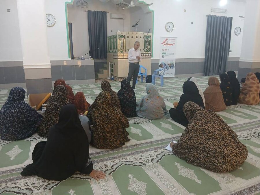 بندر خمیر | برگزاری جلسه آموزشی «سرمایه روان‌شناختی» در مسجد جامع پل انگور