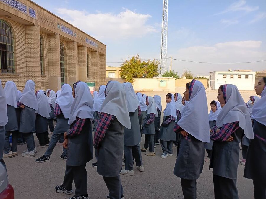 ممسنی|برگزاری کارگاه آموزشی معرفی خدمات اورژانس اجتماعی شهرستان ممسنی در مدرسه ابتدایی تمدن‌سازان