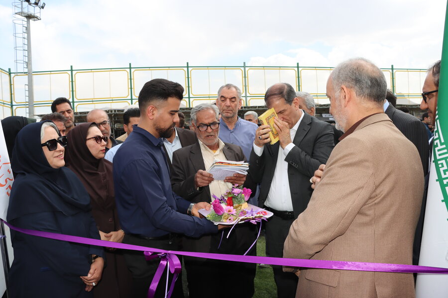 افتتاح خودرو اورژانس اجتماعی ۱۲۳ بهزیستی خنداب همزمان با جشنواره ملی انگور در روستای خانگاه