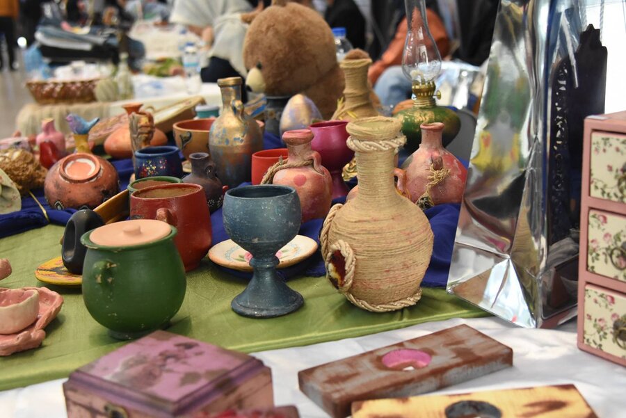 نمایشگاه «آفرینشگران توانمند» در شهرری برپا شد؛ تجلی اراده و مهارت روشنایی‌بخش معلولان در آستانه روز جهانی عصای سفید