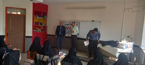 دومین جلسه آموزش پیش از ازدواج برای دانش‌آموزان هنرستان عالمه کبودرآهنگ