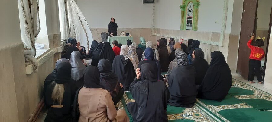 آموزش مهارت‌های فرزندپروری و سلامت روان در روستای «شوند» شهرستان درگزین