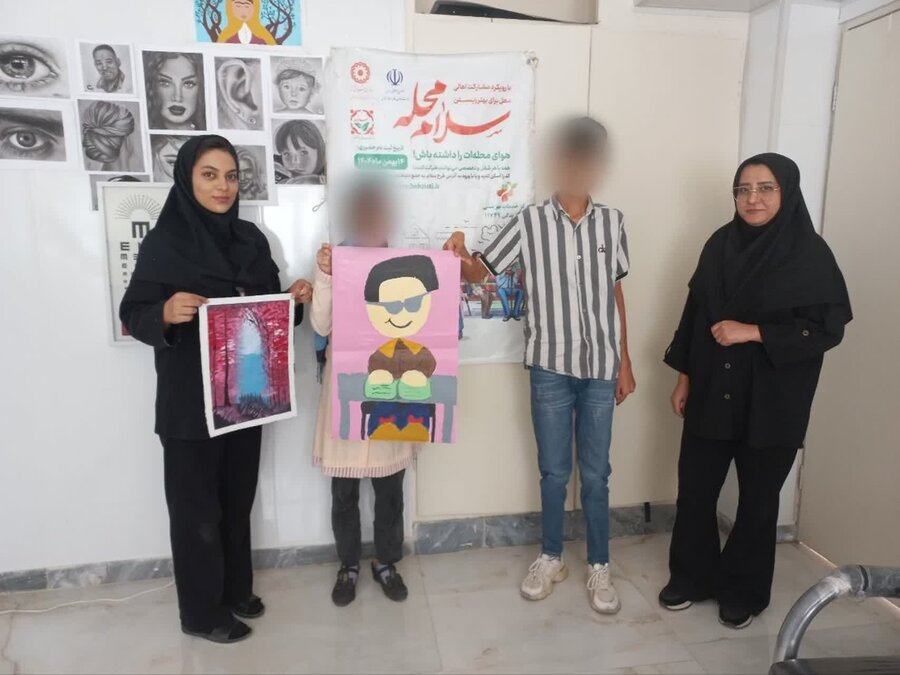 نمایش توانمندی‌های هنری مددجویان نابینا و کم‌بینا در تاکستان به مناسبت روز جهانی عصای سفید