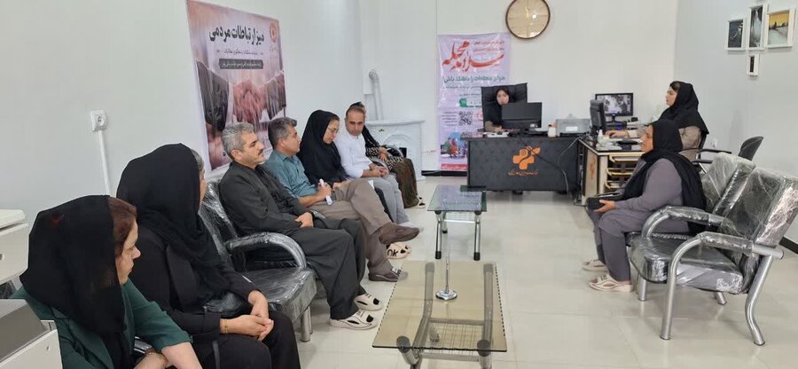 میز ارتباطات مردمی بهزیستی در سروآباد برگزار شد