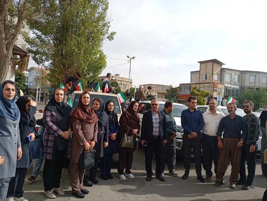 رئیس، کارکنان، مراکز مثبت زندگی و مددجویان بهزیستی دهگلان در رزمایش «جانفدا» شرکت کردند