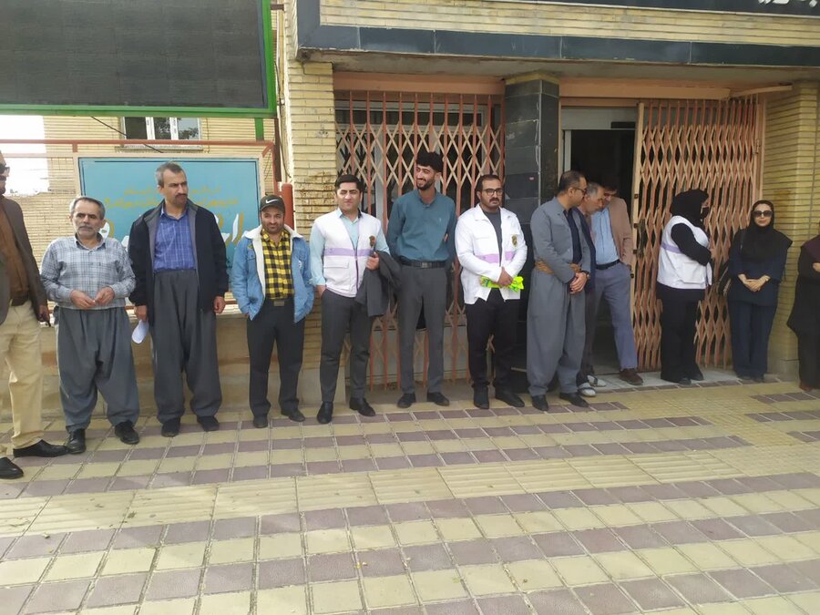 کارکنان بهزیستی دیواندره در رژه «جان‌فدا» شرکت کردند