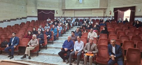 برگزاری کارگاه آموزشی اهمیت سلامت روان نوجوانان ویژه والدین در دبیرستان علم و ادب ساوجبلاغ