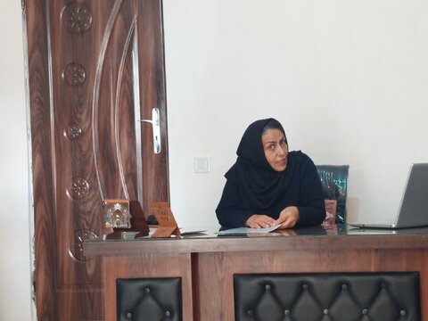 آذر- شرقی....