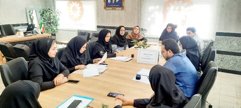 بررسی پرونده‌های اشتغال و پیگیری توانمندسازی جامعه هدف بهزیستی تویسرکان