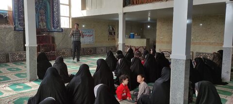 برگزاری کارگاه آموزش خانواده برای والدین و زوج‌های جوان در کبودرآهنگ