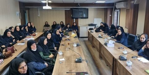 برگزاری دوره آموزشی جوانی جمعیت با همکاری انجمن نفس در بهزیستی همدان