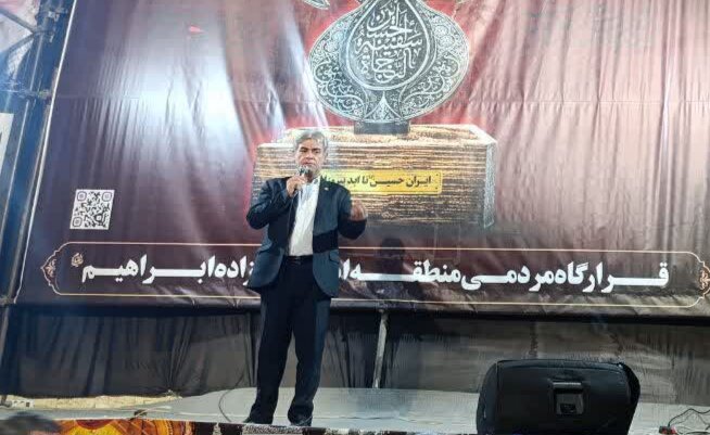 میز خدمت بهزیستی قم میزبان شهروندان در تجمعات شبانه