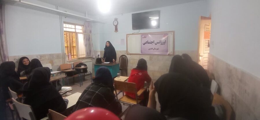 از تنفس عمیق تا تفکر مثبت؛ آموزش مدیریت استرس به نوجوانان فامنین