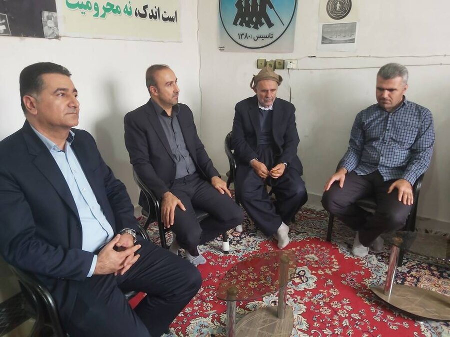 دیدار فرماندار و رئیس بهزیستی بوکان با جمعی از روشندلان به مناسبت روز جهانی عصای سفید