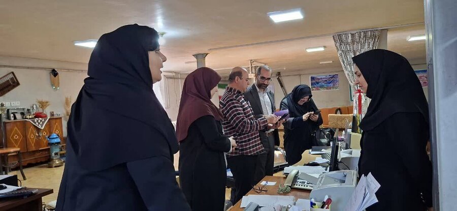 بازدید رئیس اداره بهزیستی شهرستان چالدران از مرکز مثبت زندگی کد ۵۴