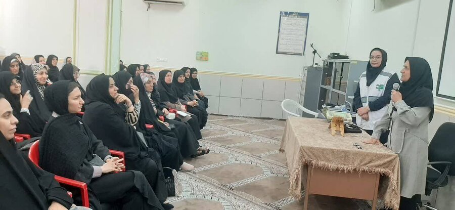 گراش| تقویت مهارت‌های روان‌شناختی والدین؛ برگزاری دوره آموزشی پیشگیری از خودکشی برای مادران دانش‌آموزان*