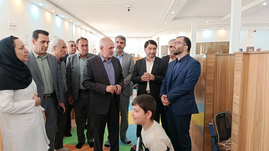تأکید بر ضرورت حمایت از کودکان دارای اختلال طیف اتیسم در بازدید از مرکز اتیسم «حکمت» بروجرد