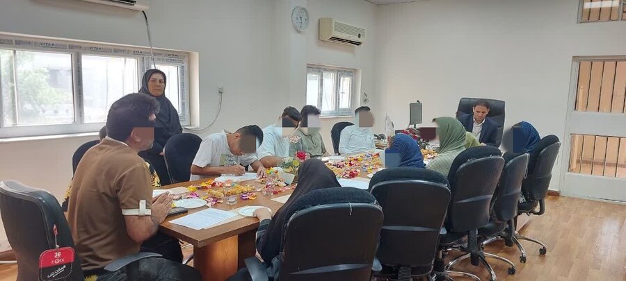 برگزاری نشست صمیمانه با افراد نابینا و کم‌بینا در بهزیستی شهرستان اهواز