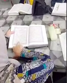 فیلم | برگزاری کلاس روخوانی قرآن کریم در مرکز روزانه سالمندان حبیب ابن مظاهر