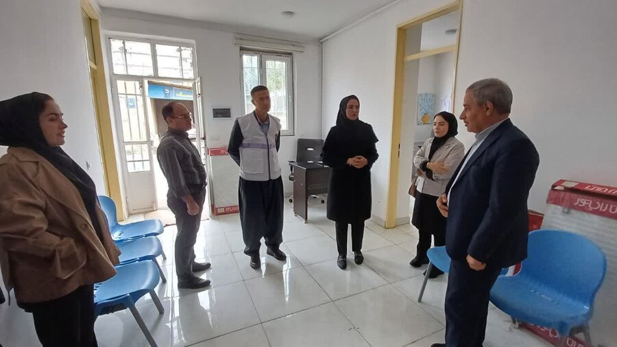 مدیرکل بهزیستی کردستان با کارکنان بهزیستی مریوان دیدار و گفت‌وگو کرد