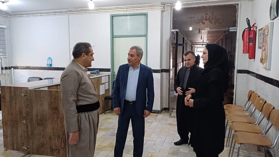 مدیرکل بهزیستی کردستان با کارکنان بهزیستی مریوان دیدار و گفت‌وگو کرد