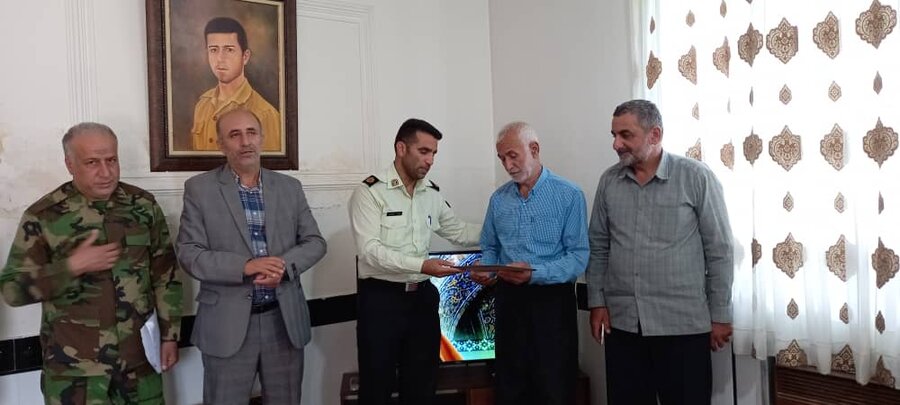 نکا ׀ رئیس اداره بهزیستی شهرستان نکا با خانواده شهدا دیدار کرد - سازمان ...