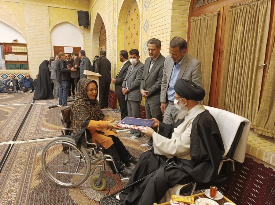 تجلیل نماینده ولیفقیه در گلستان از معلولین - سازمان بهزیستی