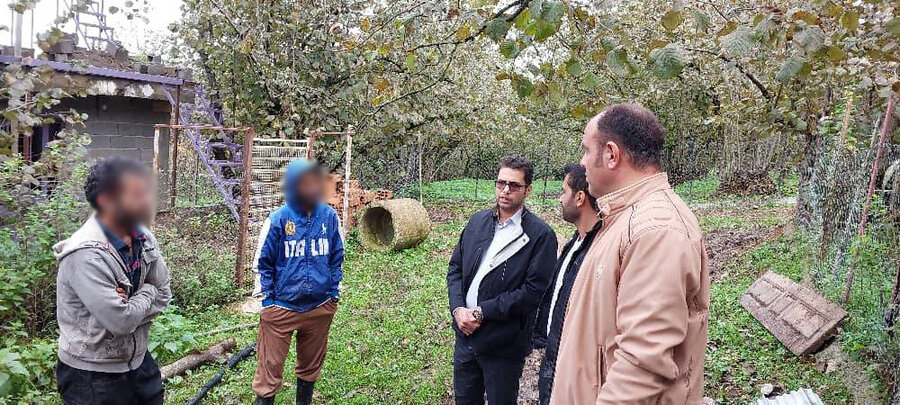 بازدید رئیس بهزیستی رودسر از منزل خانواده دارای دو عضو معلول در منطقه اشکورات شهرستان رودسر بازدید رئیس بهزیستی رودسر از منزل خانواده دارای دو عضو معلول در منطقه اشکورات شهرستان رودسر