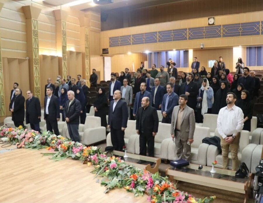 توانخواه نخبه ی شهرستان رشت پژوهشگر برگزیده سال ۱۴۰۲ شد توانخواه نخبه ی شهرستان رشت پژوهشگر برگزیده سال ۱۴۰۲ شد