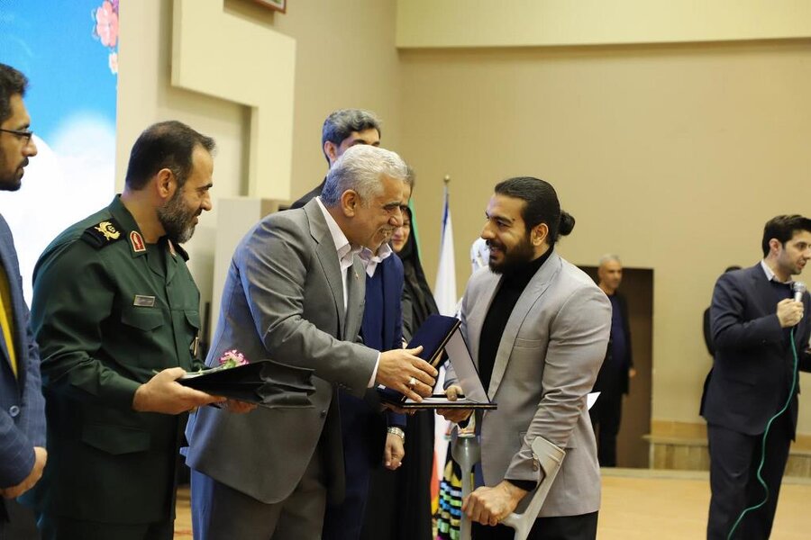 مدالآوران گیلانی بازیهای آسیایی و پاراآسیایی تجلیل شدند مدالآوران گیلانی بازیهای آسیایی و پاراآسیایی تجلیل شدند