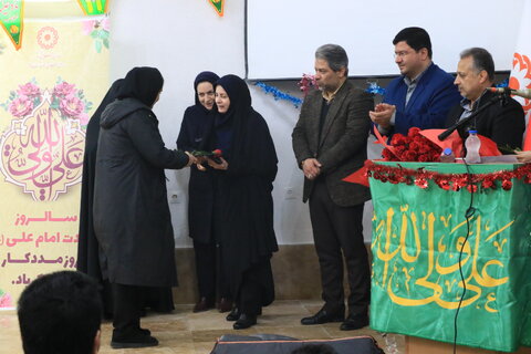 گزارش تصویری | برگزاری جشن ولادت حضرت علی (ع) و روز مددکار در اداره کل بهزیستی گیلان