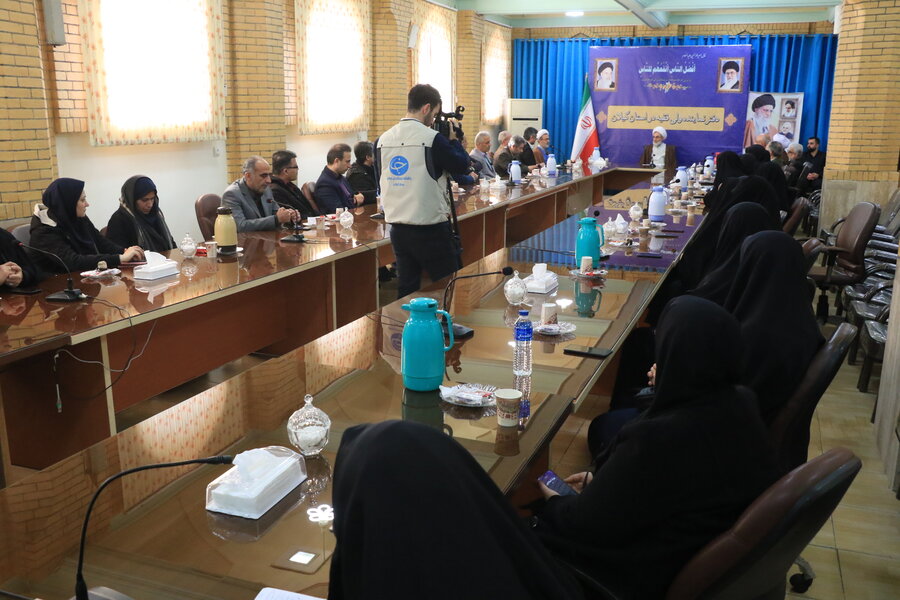 دیدار سرپرست و جمعی از کارکنان بهزیستی گیلان با نماینده ولی فقیه در استان گیلان و امام جمعه رشت دیدار سرپرست و جمعی از کارکنان بهزیستی گیلان با نماینده ولی فقیه در استان گیلان و امام جمعه رشت